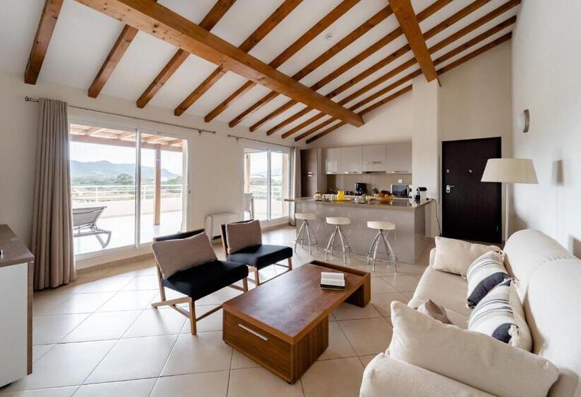 Апартаменты Deluxe 2 Спальни, Residence Salina Bay