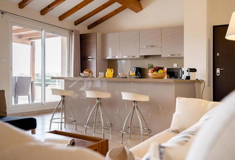 Апартаменты Deluxe 2 Спальни, Residence Salina Bay