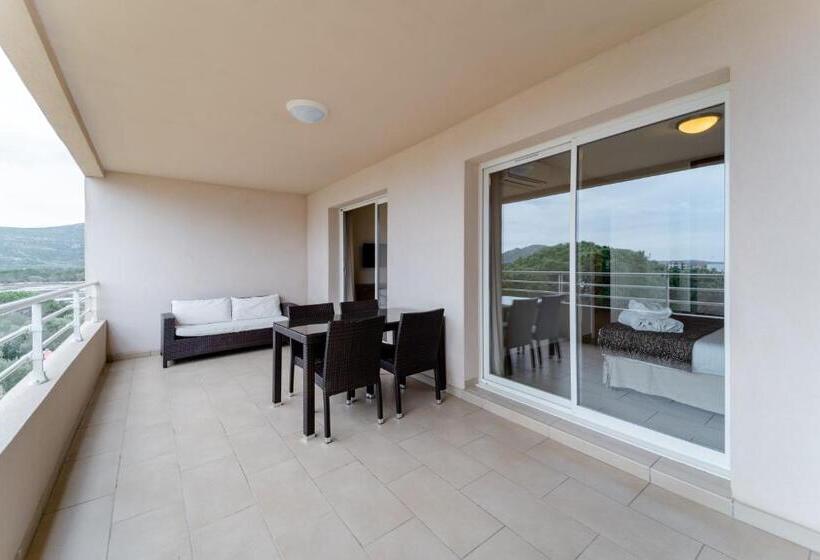Апартаменты 1 Спальня Вид на Бассейн, Residence Salina Bay