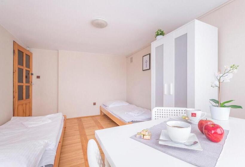 اتاق لوکس با بالکن, Kujawska Rooms