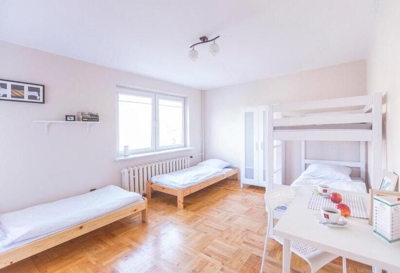 اتاق استاندارد سه تخته با بالکن, Kujawska Rooms