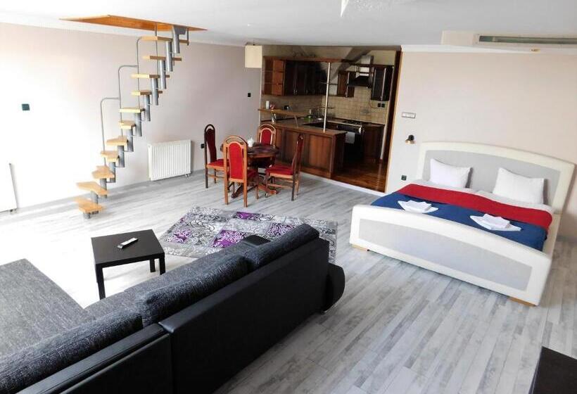 آپارتمان 1 خوابه, Zajazd Fakir