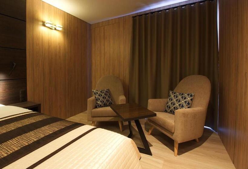 شقة غرفة واحدة, Aparton