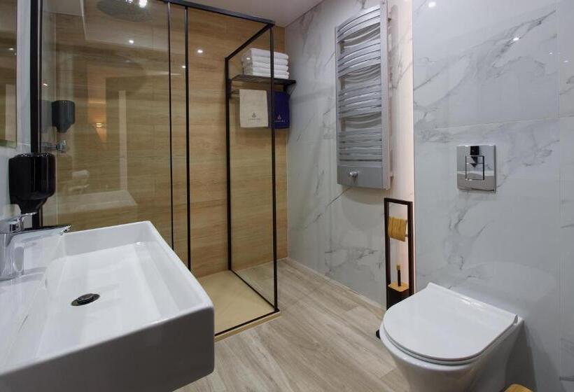 غرفة قياسية, Aparton