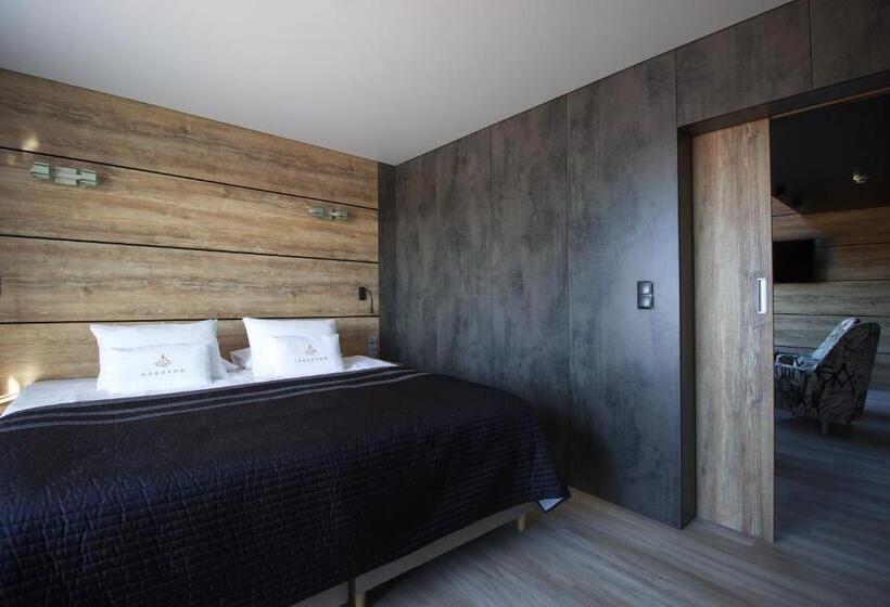 شقة غرفتين, Aparton