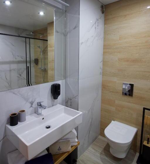 شقة غرفتين, Aparton