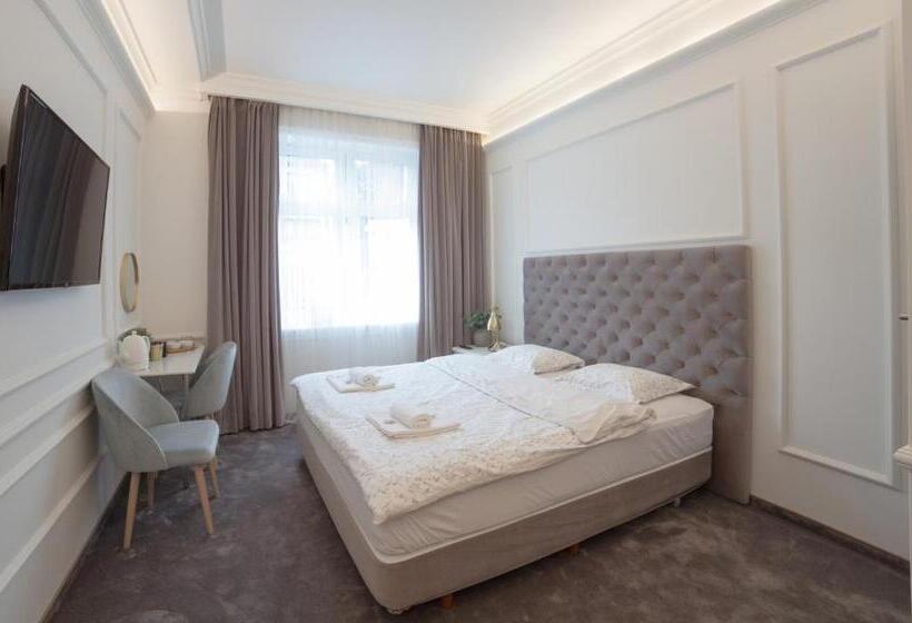 デラックスルーム, Boleslav Home De Luxe