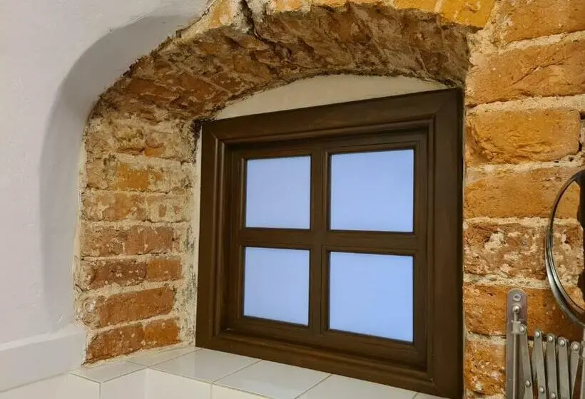 スタンダードルーム, Dom Pod Twierdzą Srebrna Góra