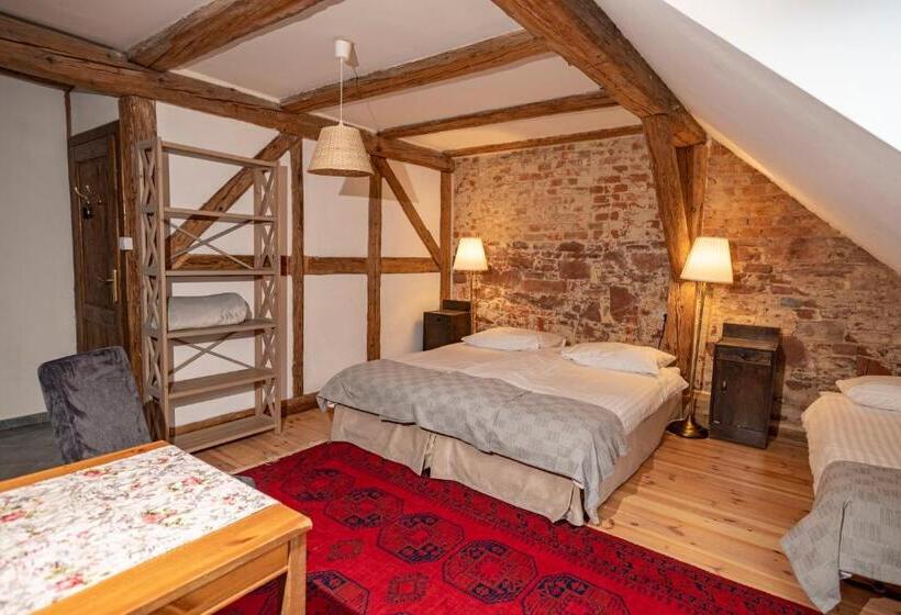 클래식 4인 룸, Dom Pod Twierdzą Srebrna Góra