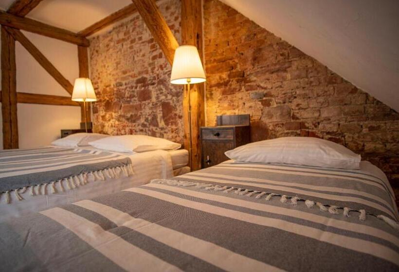 클래식 4인 룸, Dom Pod Twierdzą Srebrna Góra