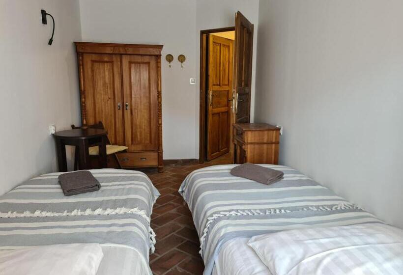 스탠다드 스튜디오, Dom Pod Twierdzą Srebrna Góra