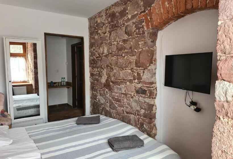 스탠다드 스튜디오, Dom Pod Twierdzą Srebrna Góra