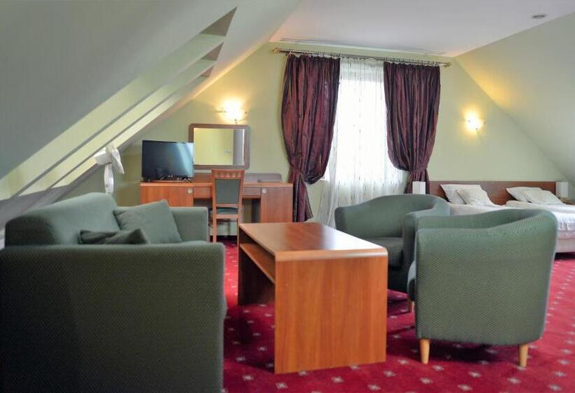 חדר דלוקס לשלושה, Gościniec Czarci Młyn