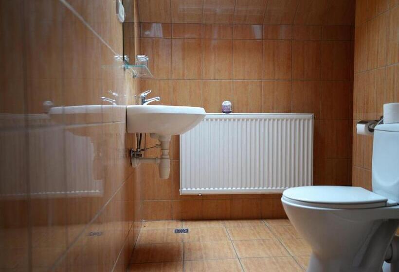 חדר סטנדרט לארבעה, Gościniec Czarci Młyn