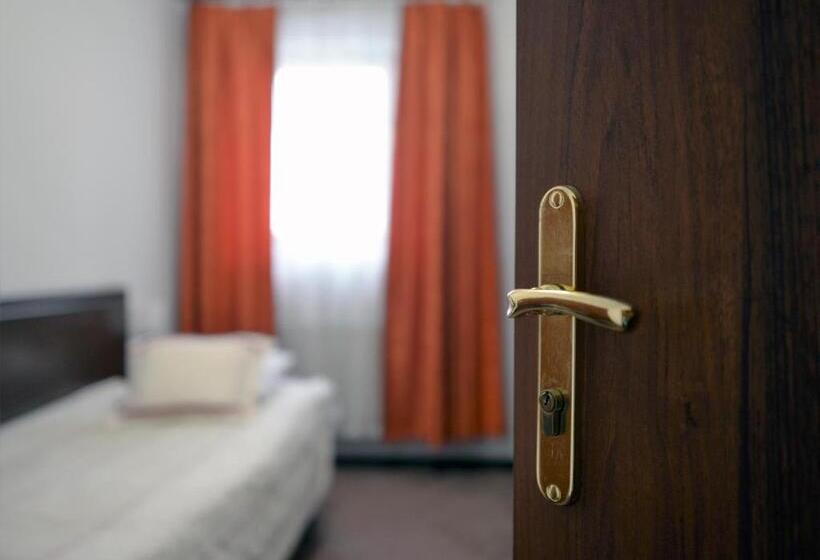 חדר דלוקס יחיד, Gościniec Czarci Młyn