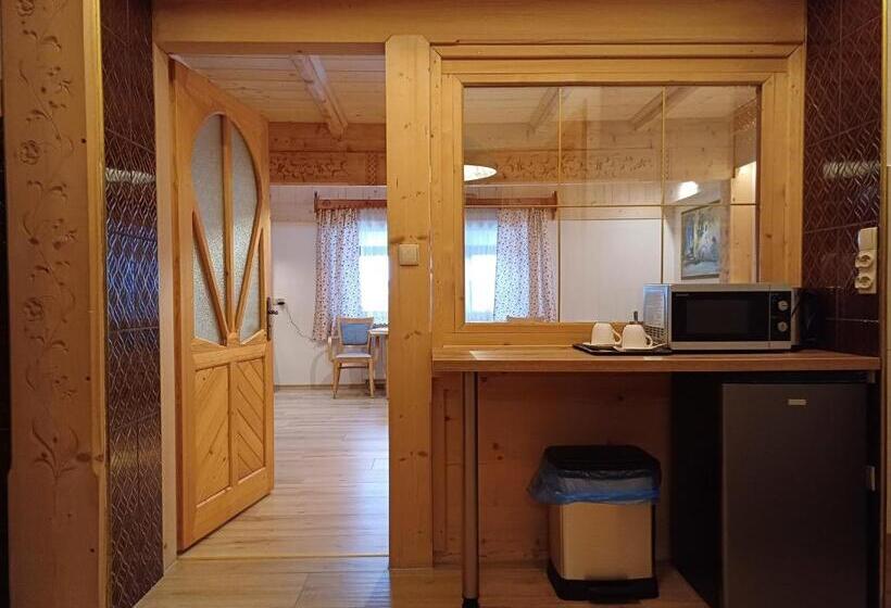 اتاق لوکس خانوادگی, Gospoda Harnaś