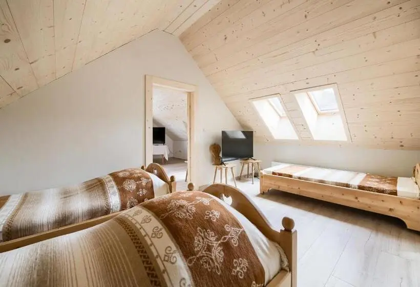 Deluxe Suite King Bed, Gospoda Harnaś