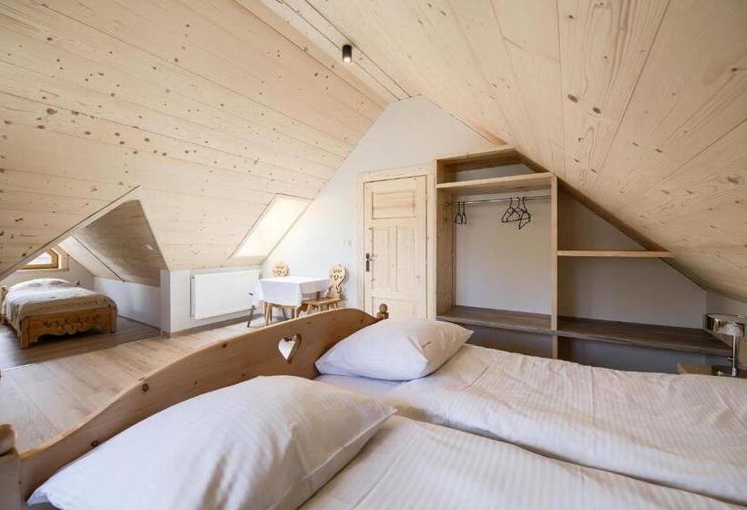 Deluxe Suite King Bed, Gospoda Harnaś