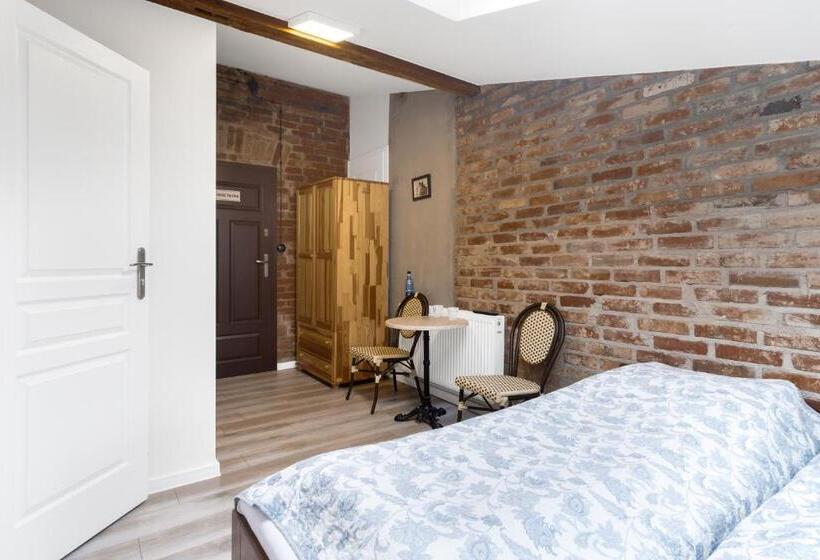 标准工作室, Kawerna Obornicka Pod Orłem Noclegi