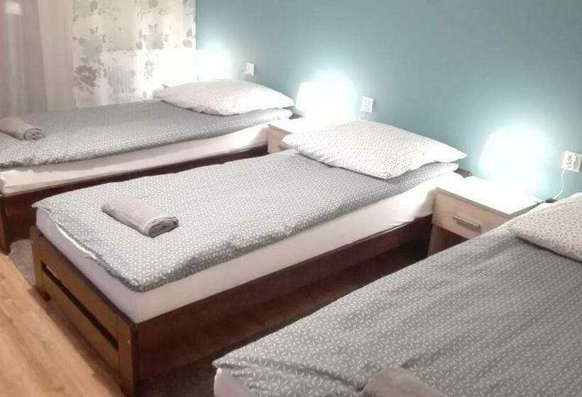 ファミリールーム, Tropikalna Odnowa