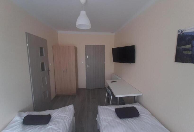 ベーシックルーム, Tropikalna Odnowa