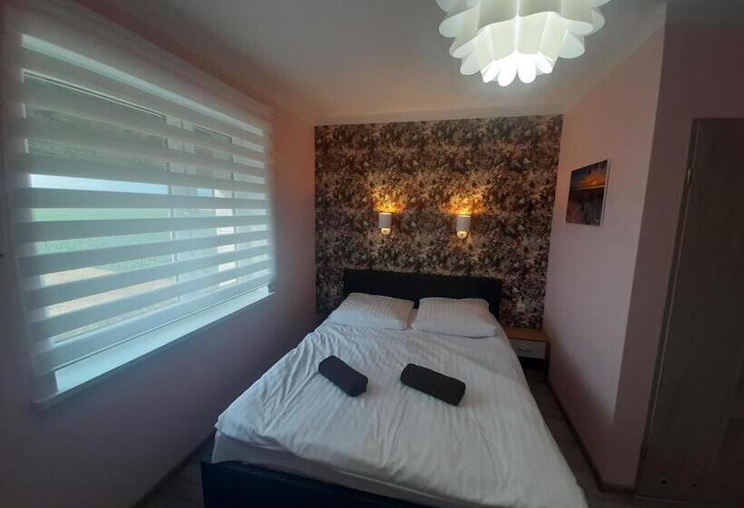 スタンダードルーム, Tropikalna Odnowa