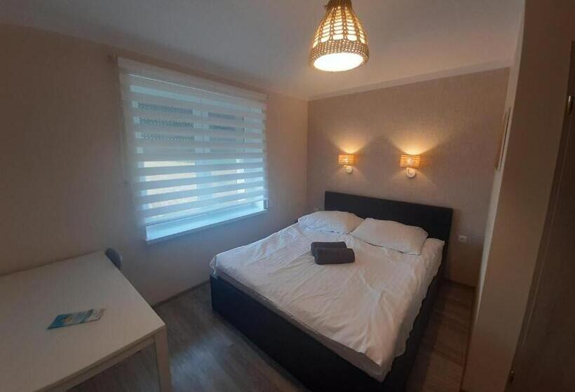 スタンダードルーム, Tropikalna Odnowa