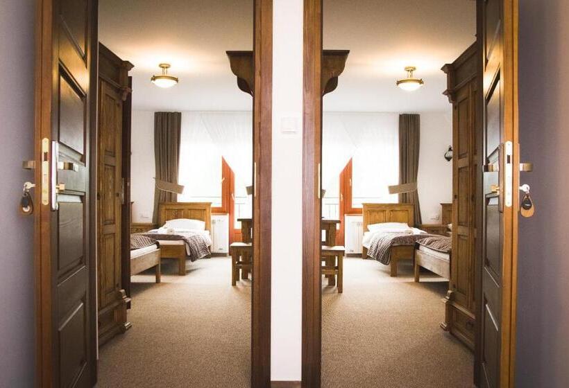 Четырехместный Номер Deluxe, Willa Lichajówka