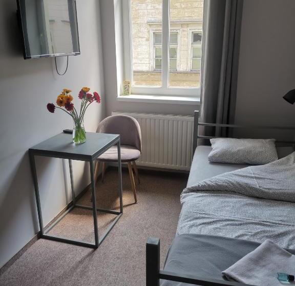 标准单人间共用浴室, Bemma Apart Hostel