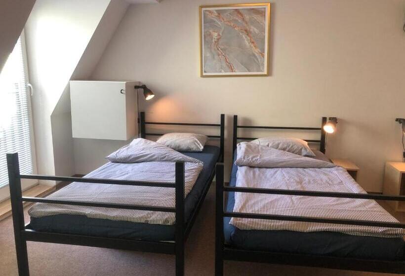 标准四人间共用浴室, Bemma Apart Hostel