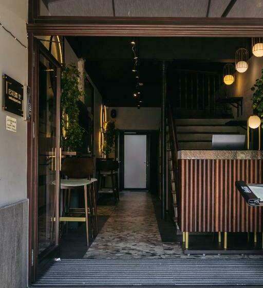 استودیوی استاندارد, Estery12 By Loft Affair