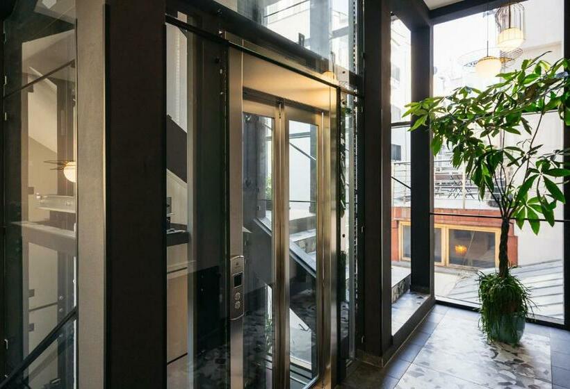 استودیوی استاندارد, Estery12 By Loft Affair