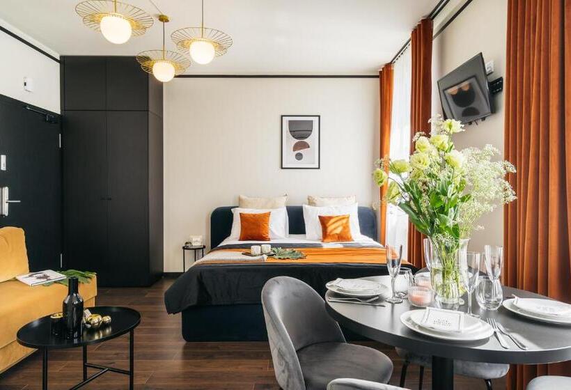 استودیوی استاندارد, Estery12 By Loft Affair