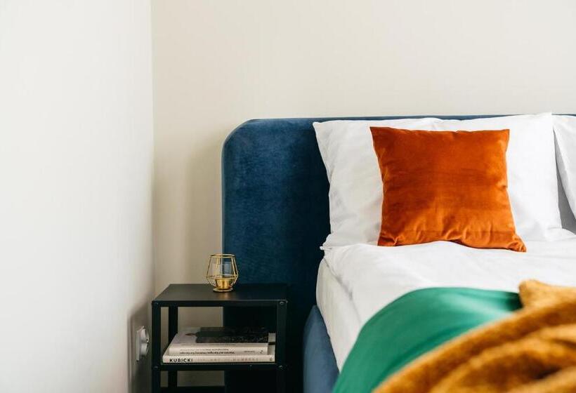 سوییت, Estery12 By Loft Affair