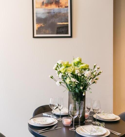 سوییت, Estery12 By Loft Affair