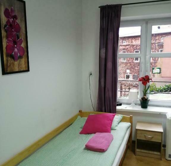 Номер Стандарт Совместная Ванная, Hostel Gliwice Centrum