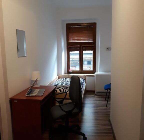 غرفة قياسية فردية حمام مشترك, Hostel Gliwice Centrum