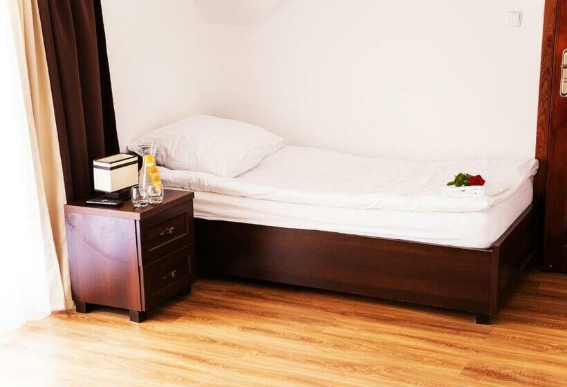 غرفة قياسية ثلاثية, Agroturystyka Olszynka