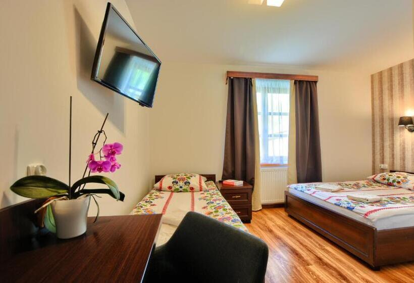 غرفة قياسية ثلاثية, Agroturystyka Olszynka