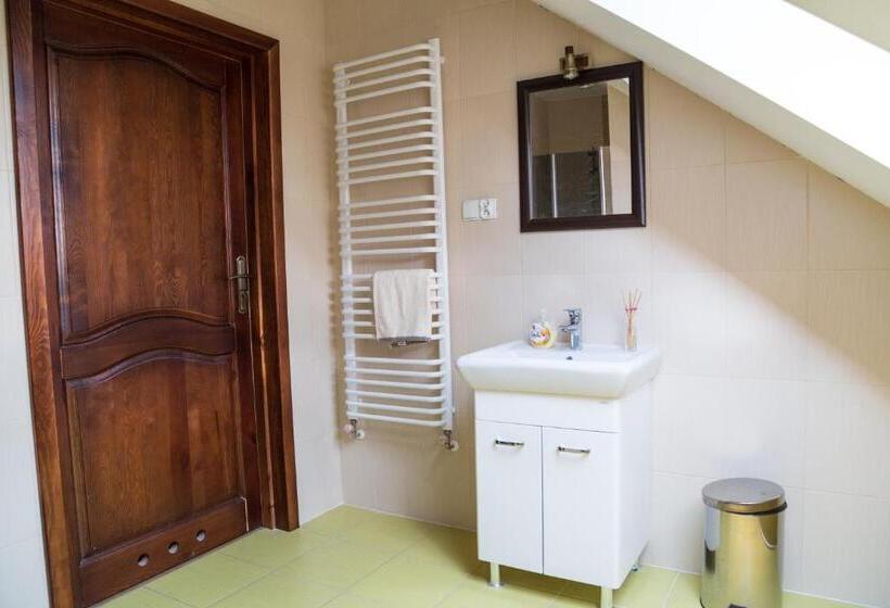 غرفة قياسية ثلاثية حمام مشترك, Agroturystyka Olszynka