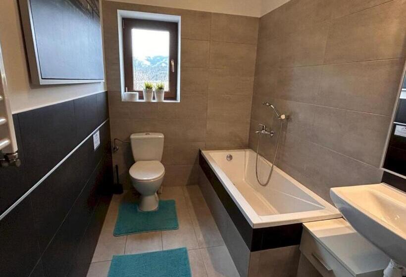 غرفة عائلية, Baza Grapa Dom Pokoje Do Wynajęcia