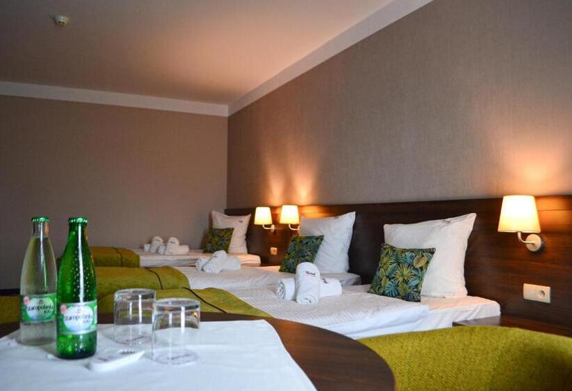 חדר פרמיום לשלושה, & Browar Słociak