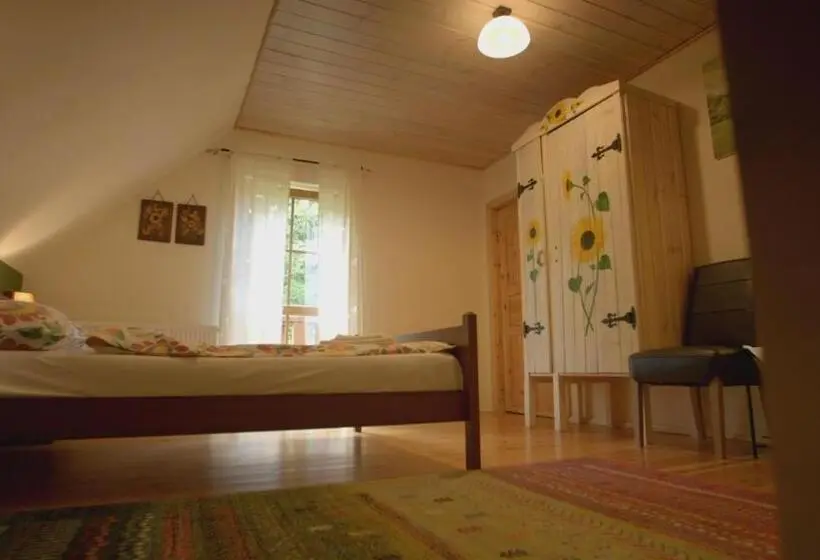 Perhehuone, Dom Na Końcu świata