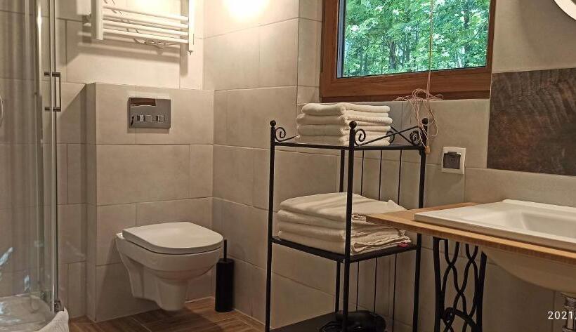 شاليه غرفة نوم واحدة, Dom Na Końcu świata