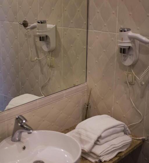 סטודיו סופריור, Glamour   Restaurant & Spa