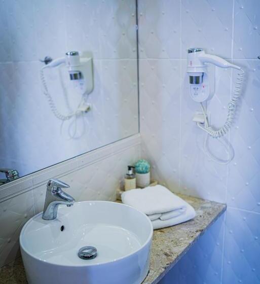 إستوديو سوبيريور, Glamour   Restaurant & Spa