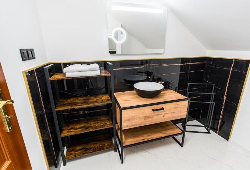 סטודיו סופריור, Glamour   Restaurant & Spa