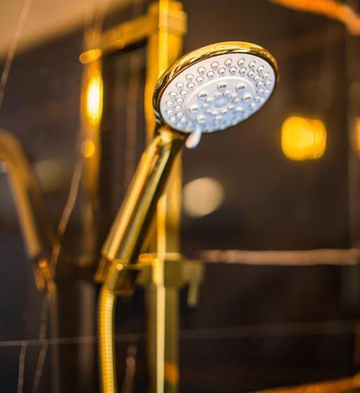 סטודיו סופריור, Glamour   Restaurant & Spa