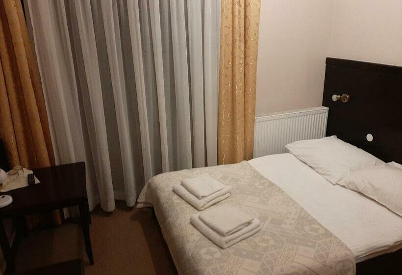 חדר קלאסי, Maria