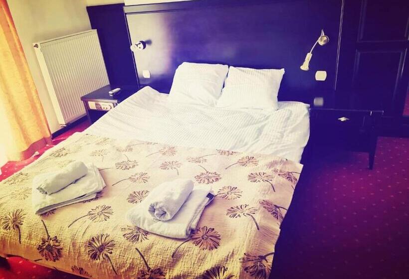 סוויטה דלוקס, Maria